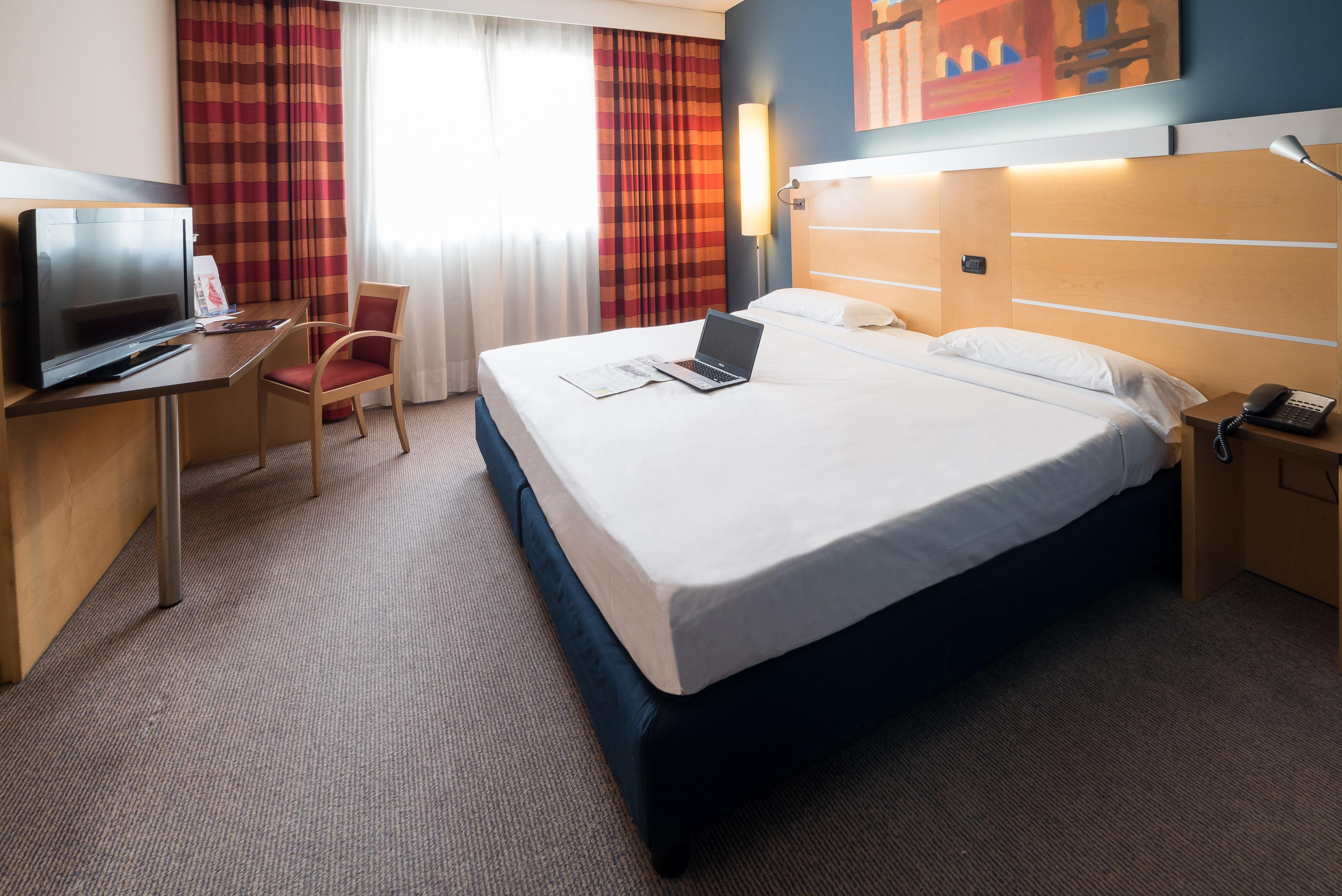Idea Hotel Torino Mirafiori Екстериор снимка