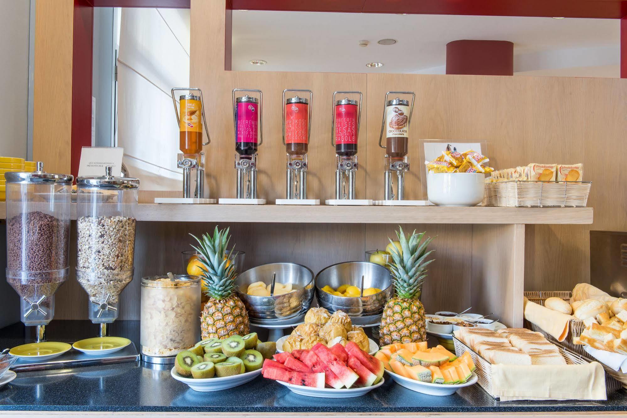 Idea Hotel Torino Mirafiori Екстериор снимка