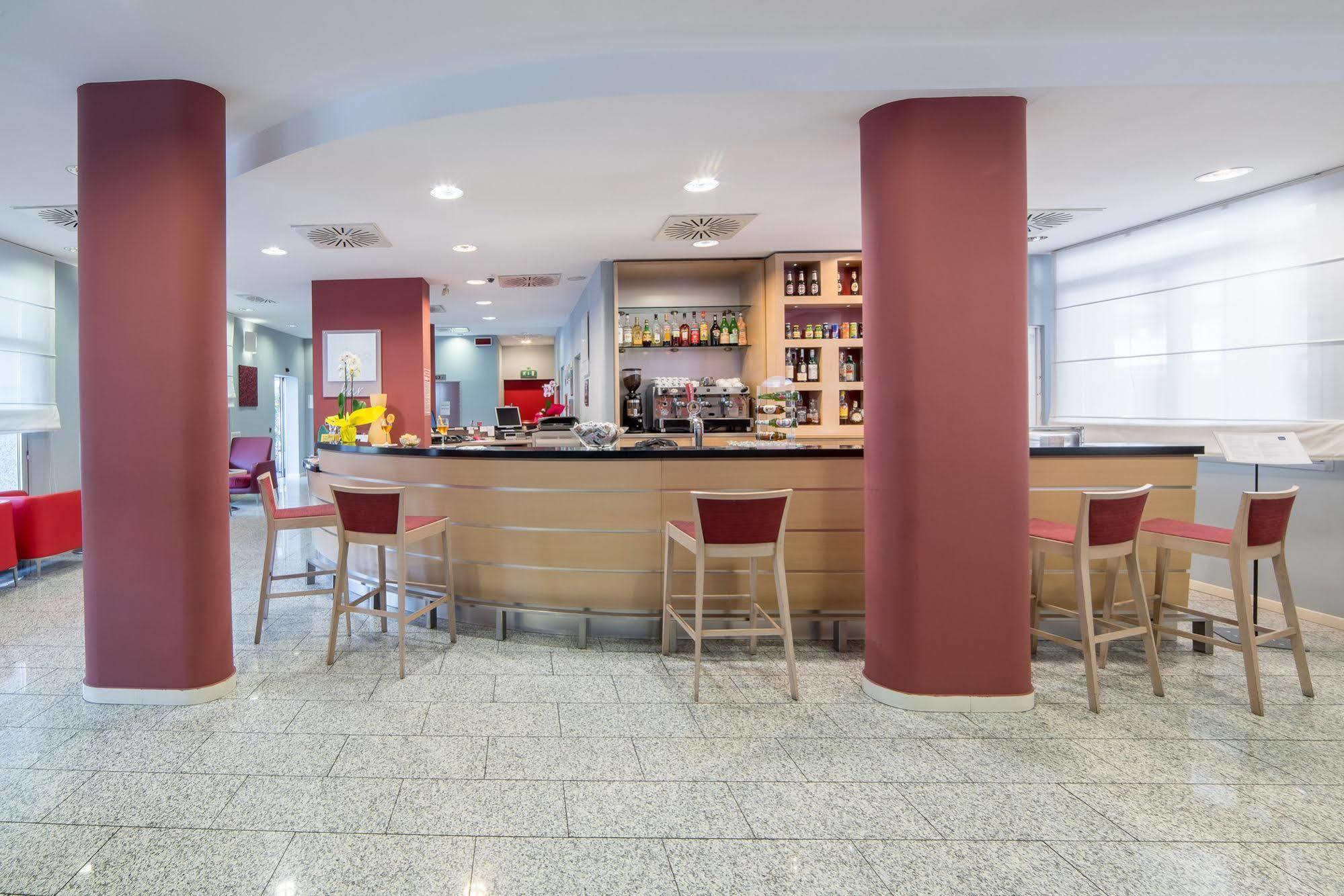 Idea Hotel Torino Mirafiori Екстериор снимка